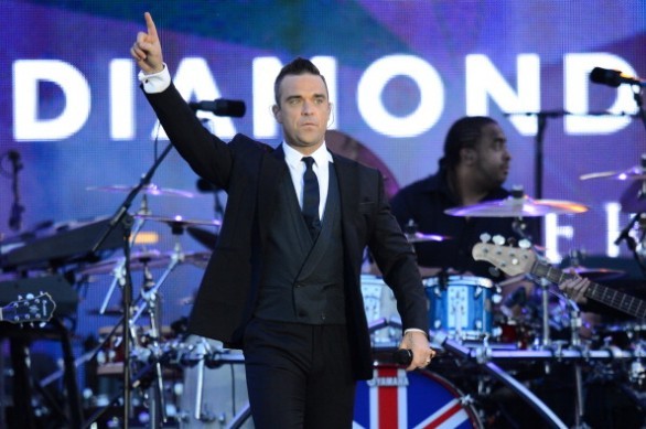 Robbie Williams ospite alla prima puntata di X Factor 6