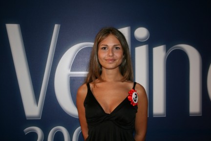 Erika Capponi vince Veline