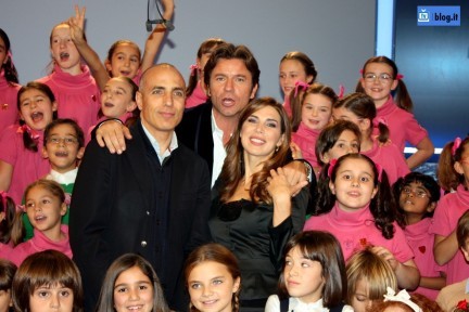 Foto dal dietro le quinte dello Zecchino D'Oro 2009 con Veronica Maya e Paolo Conticini