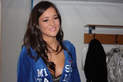 Foto esclusive dal backstage della finale di Miss Italia 2009- valentina agnoletta miss wella