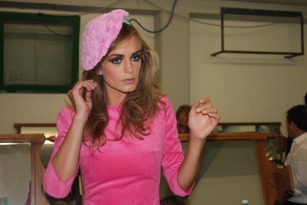 Foto live del backstage di Miss Italia 2009 prima puntata - mirella sessa pronta per miss moda