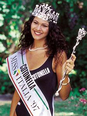 La vincitrice dell'edizione di Miss Italia 1997 Claudia Trieste