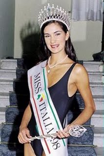 La vincitrice dell'edizione di Miss Italia 1998 Gloria Bellicchi