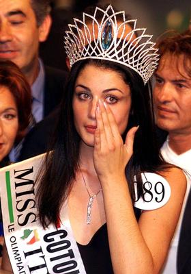La vincitrice dell'edizione di Miss Italia 2001 Daniela Ferolla