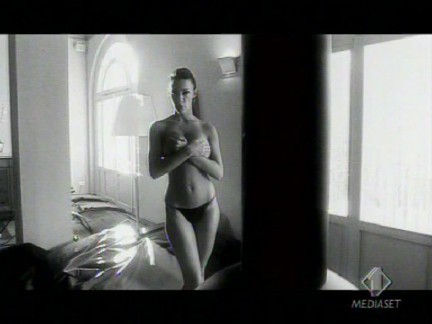 Melita Toniolo e Raffaella Fico nude a Real Tv - Foto