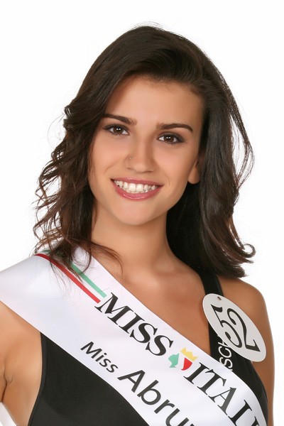Miss Italia 2010 - 52 - Miss Abruzzo - Gloria Castrataro