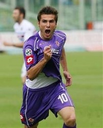 Adrian Mutu, attaccante della Fiorentina