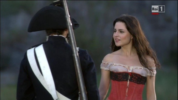 Foto di maria sexy fuori di seno dalla quinta puntata della fiction terra ribelle su raiuno il 2 novembre 2010 
