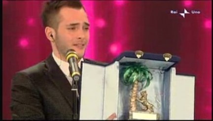 Sanremo 2010 quarta serata- Tony Maiello vince la Nuova Generazione. Eliminati Moro e Ruggeri