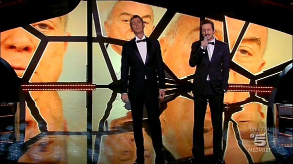 Scherzi a parte 2012 - Prima puntata con Luca e Paolo