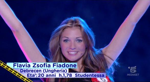 Veline 2012 - Flavia Zsofia Fiadone vince la puntata del 26 luglio